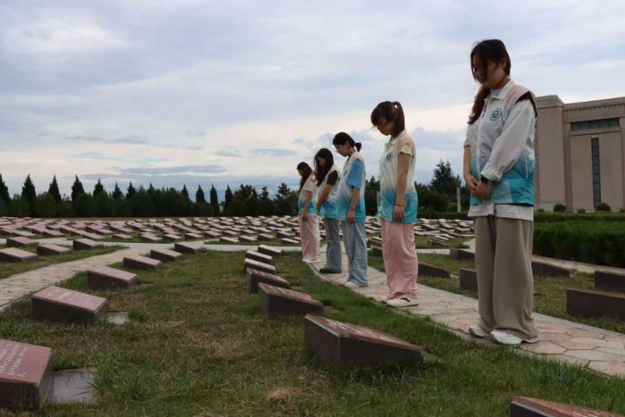 ͨW(xu)ЌW(xu)Ժl(xing)FMühtt(y)ĳгl(xing)퍌m(x)ƪ