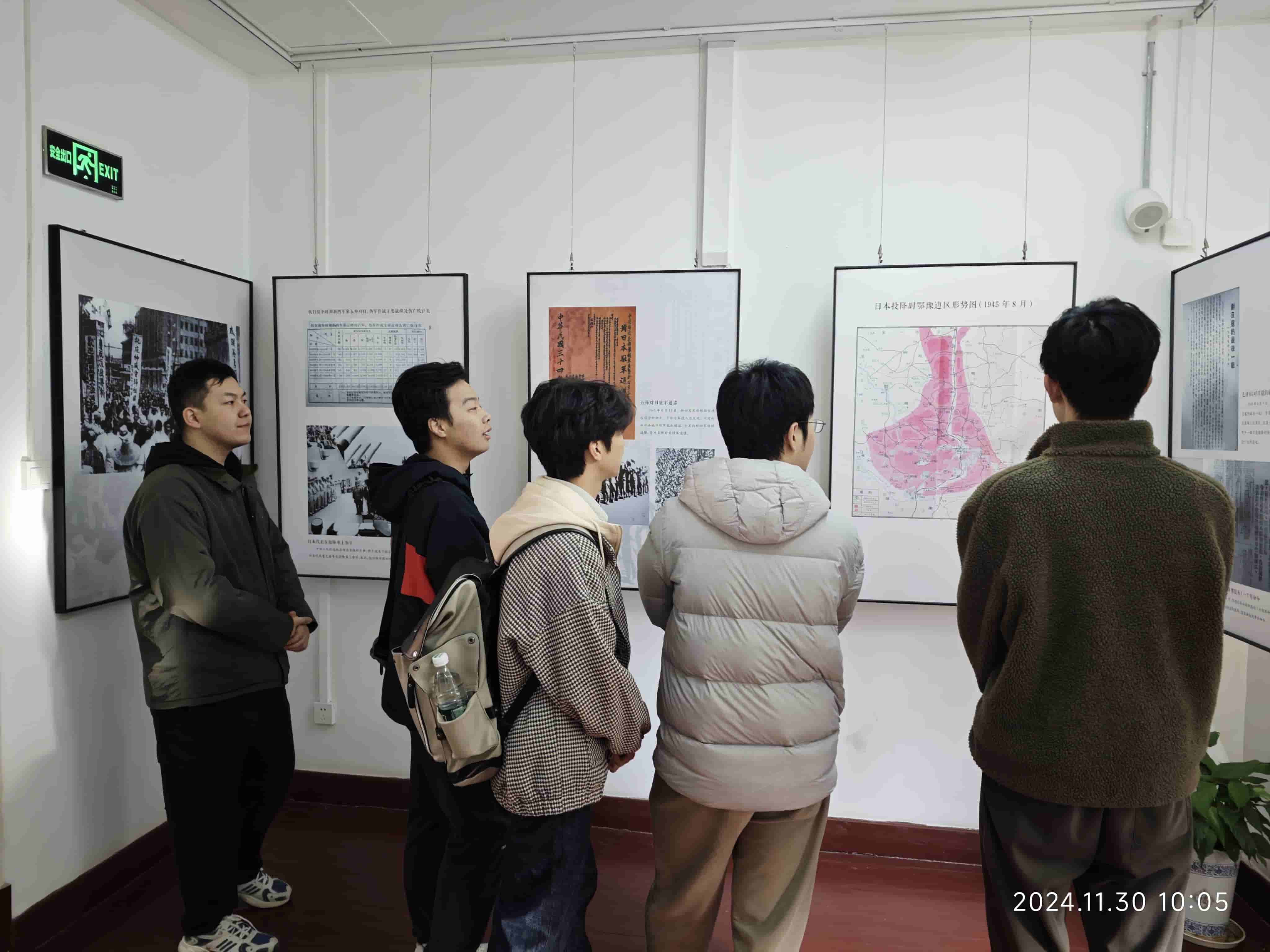 AпƼW(xu)W(wng)j(lu)gȫW(xu)ԺF_չ׷tɫEsm(x)rнɫ{(dio)Ќ`