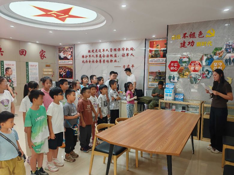 tT꣬(sh)`Z־ɽ|W(xu)С(sh)Ȫ֧(du)(lin)϶´ֵ܊˷(w)վ_(ki)չtɫ(dng)