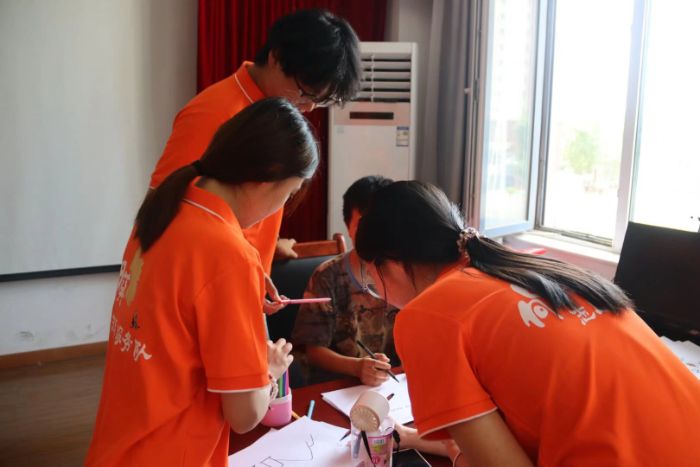 L飬ɽ|ŮӌW(xu)Ժտ־Ը(w)_չͯP(gun)ی`