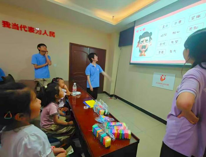 ؑcWƌWWԺl(xing) Уnůͯ