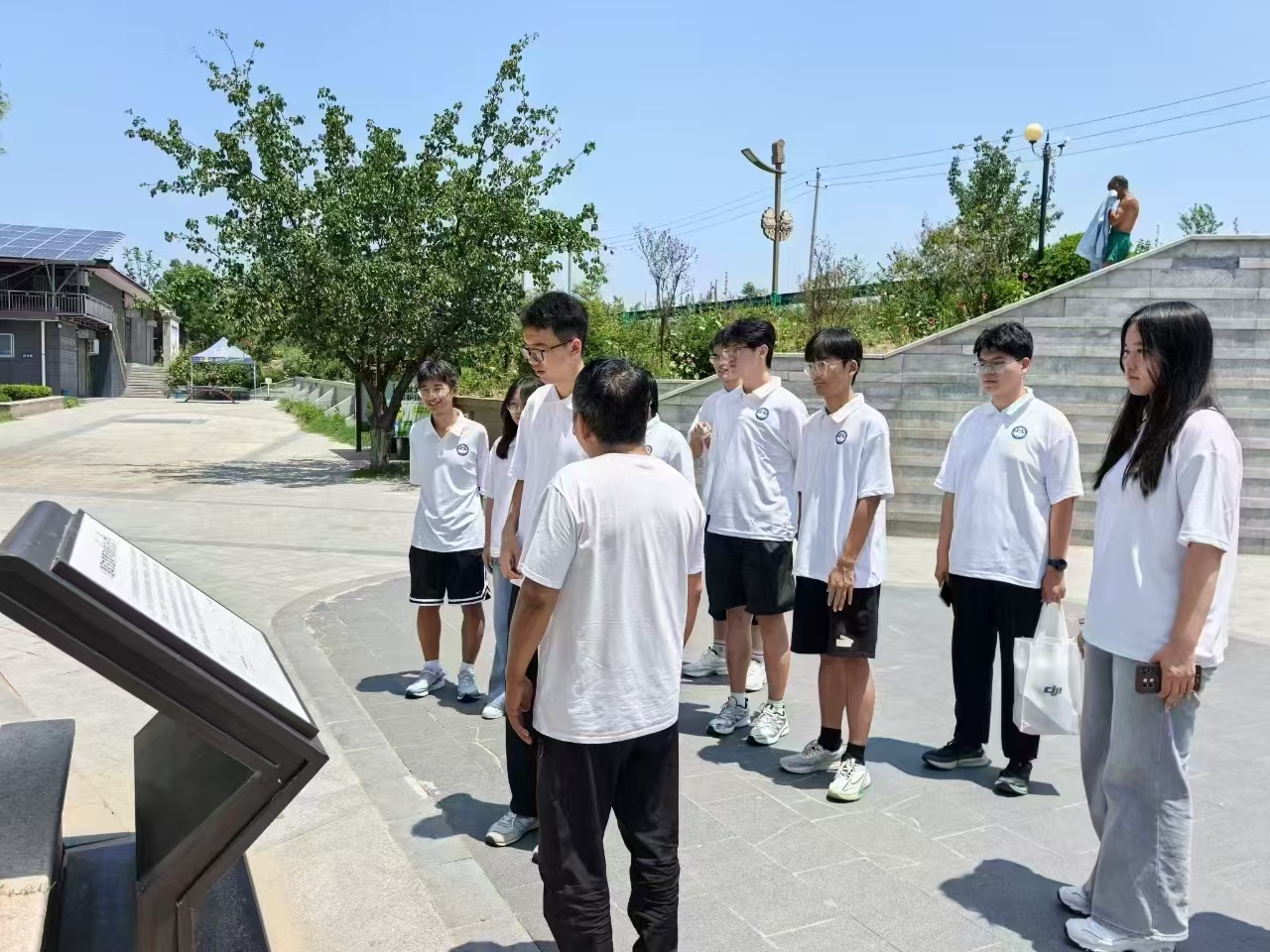 LW(xu)ɽL`꠸·܊|Sӳfַo(j)̎^W(xu)(x)