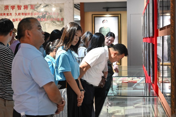 ӺWl|׷tɫEsmʮs⡪F_չtɫcld}`