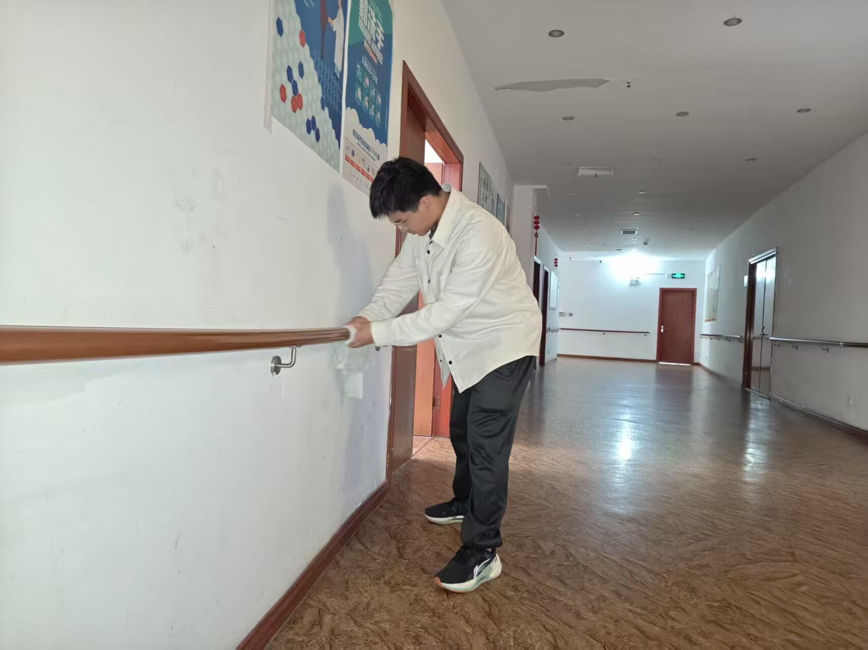 Тů꾰־ԸꠡСͨӍ