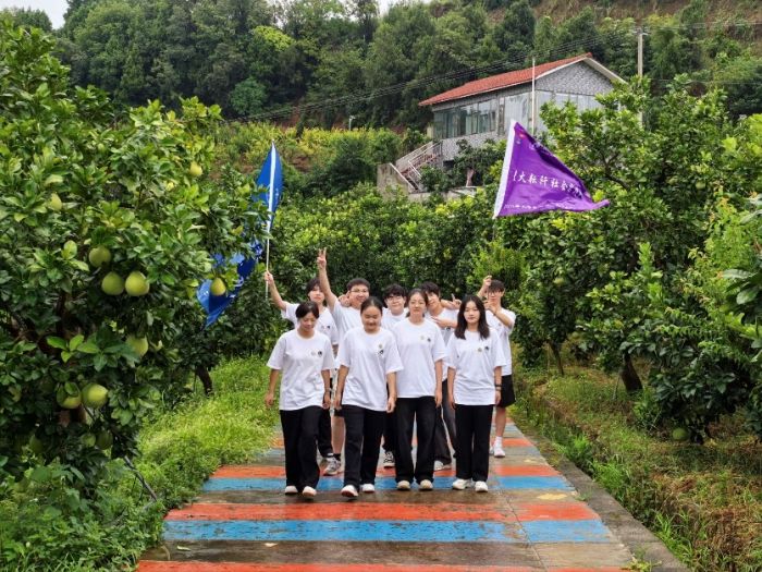 У@ҰɶWeУ^lFഺнd