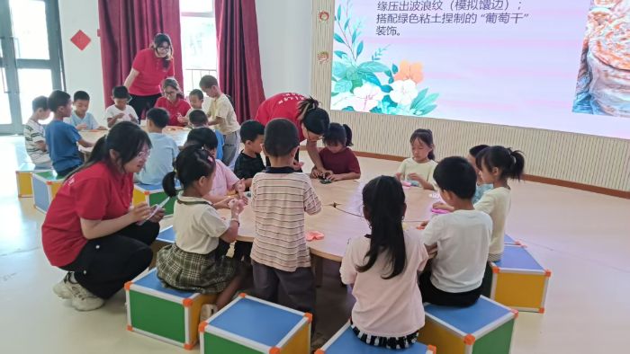 ľWR˼xWԺWԺW_չ֠С֣L廨ϵͽ̻