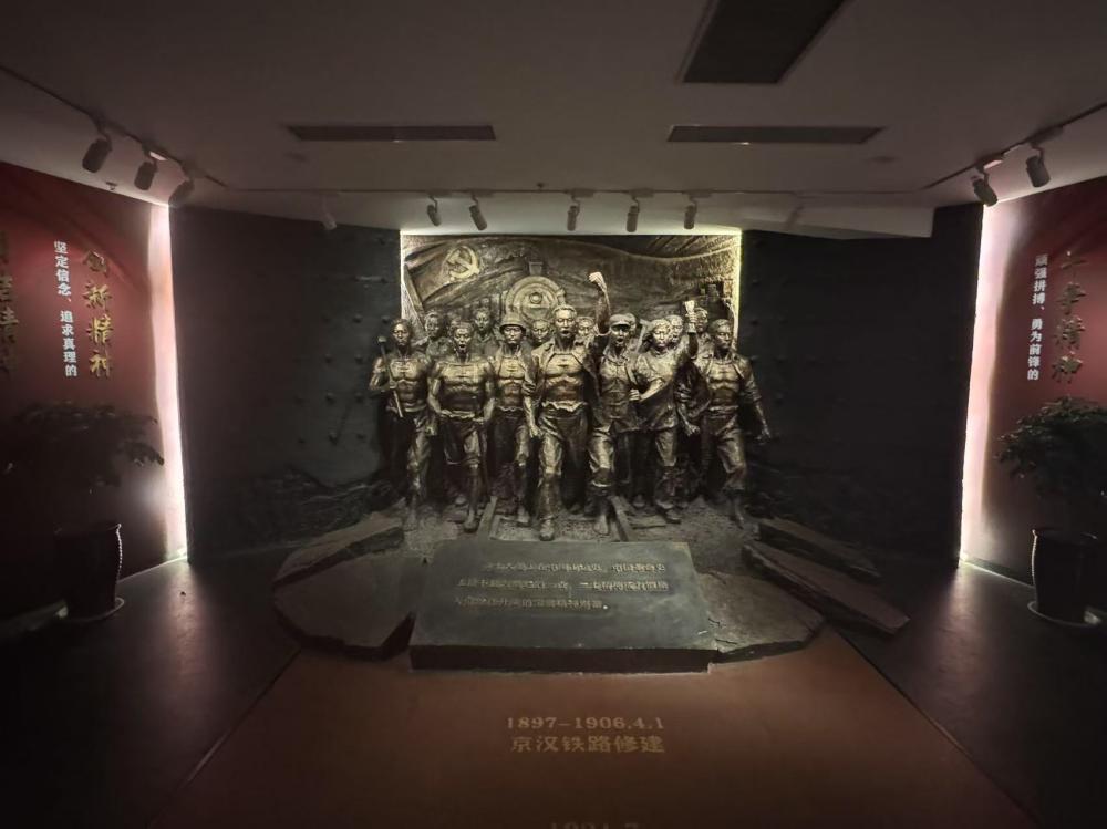 ĬĴuʯ߼o(j)^еĚvʷ