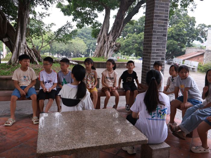 V|ƼW(xu)Ժʯ(zhn)ͯСvͻꠡl(xing)`ӡŴů ഺG