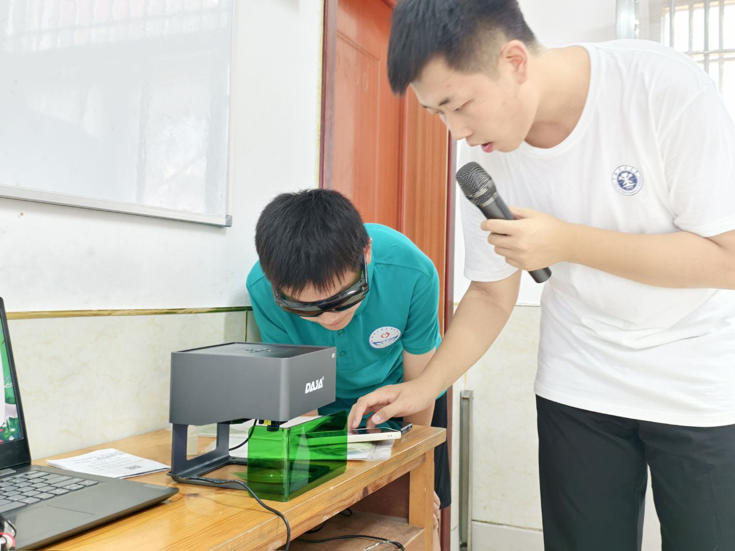 ЇVI(y)W(xu)ſ،W(xu)ԺW(wng)j(lu)֧̈F(tun)_չ(sh)`