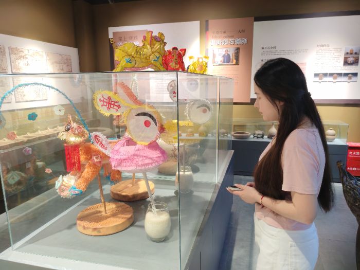 AWzЈFϱzԒ ഺ֮mz}