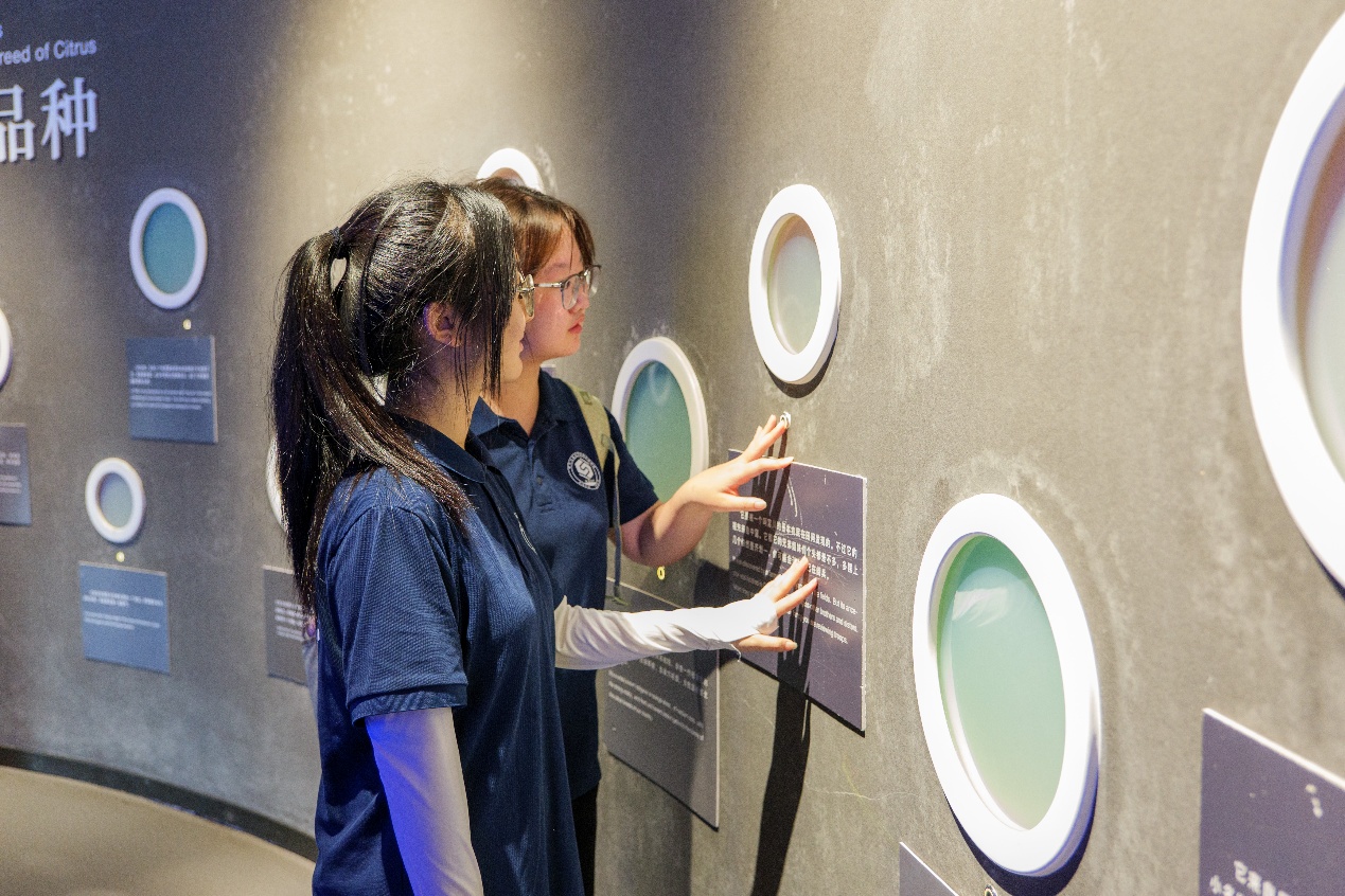 㽭I(y)W(xu){(ln)(sh)`(du)ٲ[@̽퍣(yng)ƼҊ(jin)