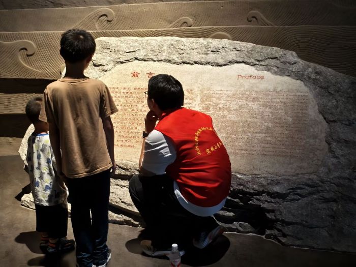 ʳƷWԺ   WӸϷ_չ̽Ļctɫ`