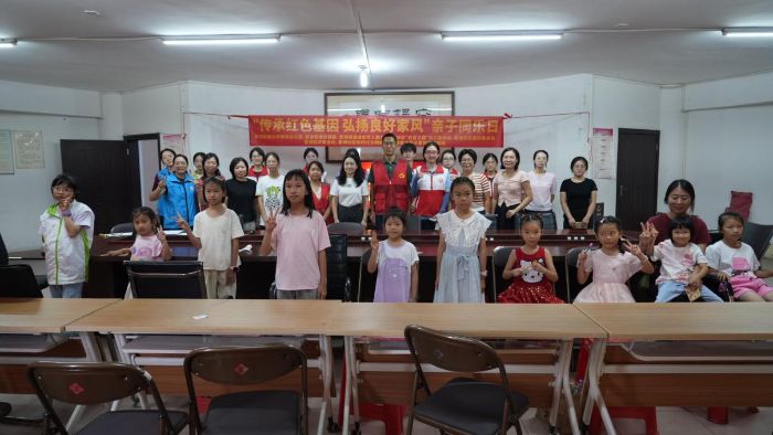 Ș(l)ͯУһ(chng)ԽHġtɫ(du)ԒϴW(xu)СK(sh)`F(tun)c޽ֵ(lin)ϰl(f)𡰂мtɫ P(yng)üL(fng)Hӹ(chung)Є(dng)