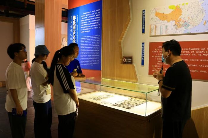 lMЕr|Դl} ҊCŴ׃ &#8203;