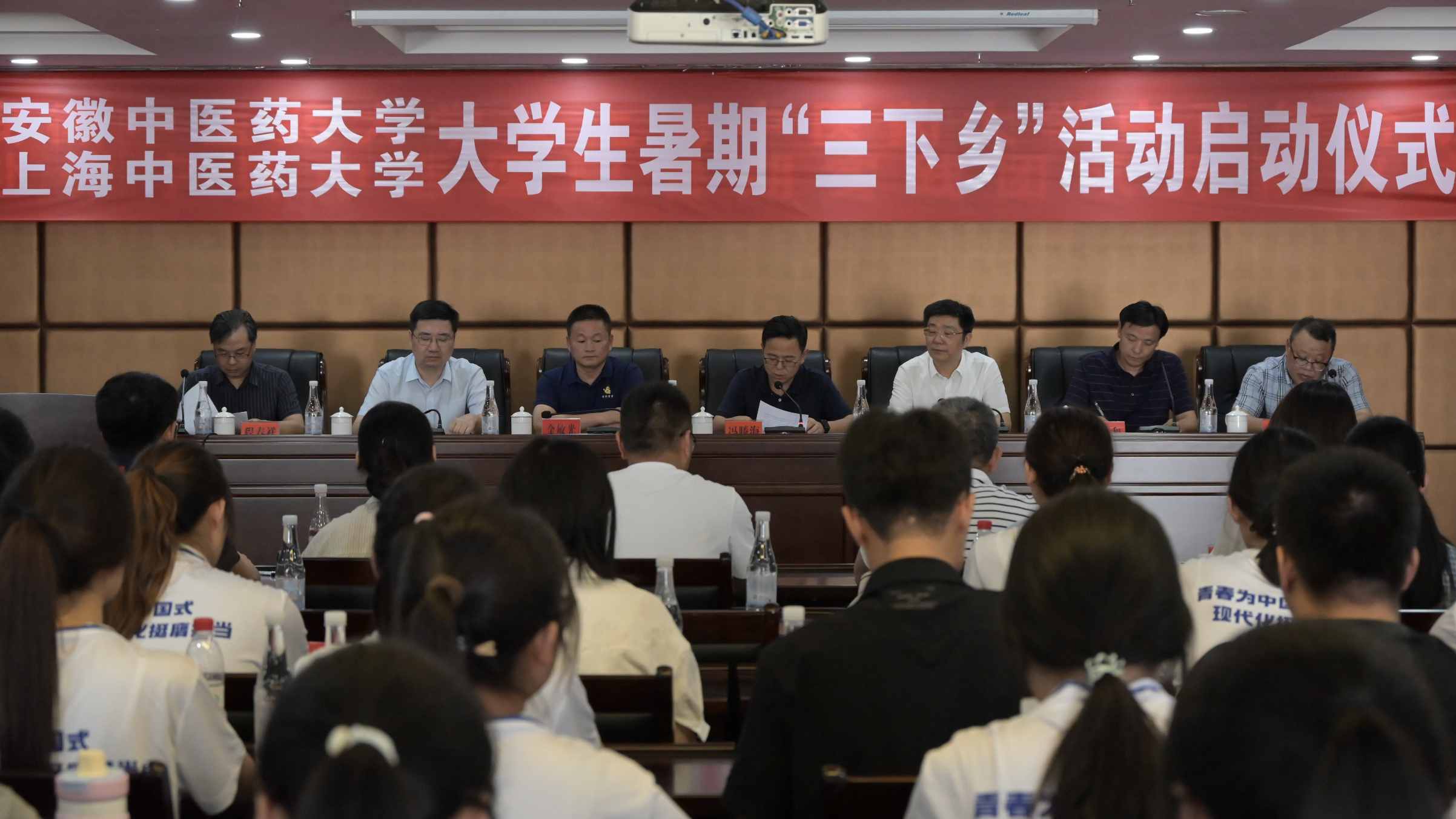 pǌW(xu)ӹ݌У?ci)yc(din)Sн𡪡2025t(y)ˎ(sh)`݌ʽ