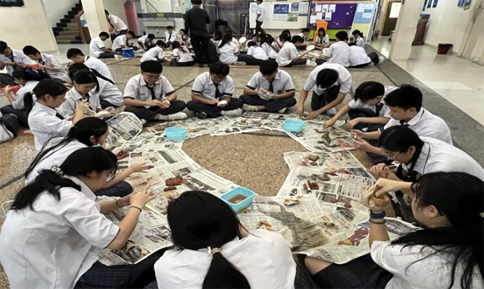 ǻԽSBf(wn)ӡAW(xu)ӵġz+ʳĻԴ֮