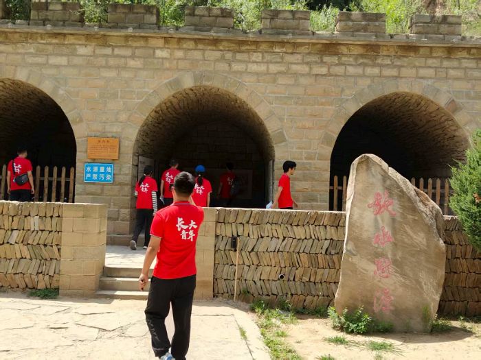 LW(xu)Ӱ׷tɫE`Еrʹ`վҺӴ