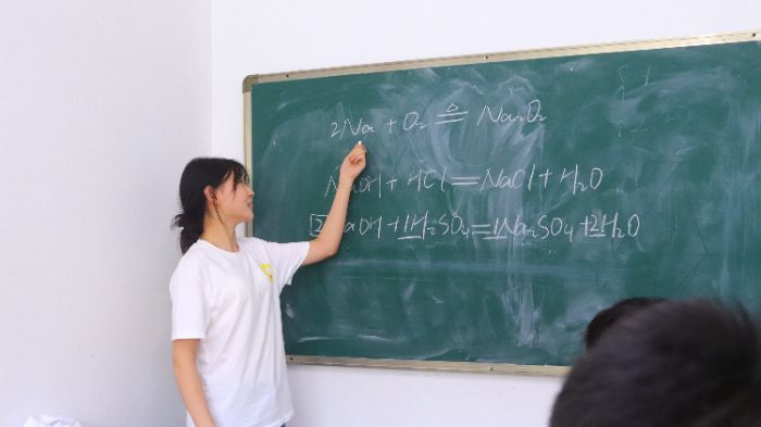 W̽؆˼ՓӢšɽ|Wտ`F_չ껯WBn