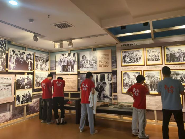 LW(xu)Ӱ׷tɫE`Еrʹ`վӰ֪಩^