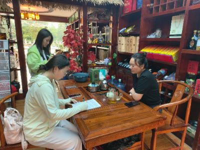 VWˎpd{ЈF˾أ磫rӣPɽhѺN޹˾ʯɽ׃ɡfԪľGɫܴa