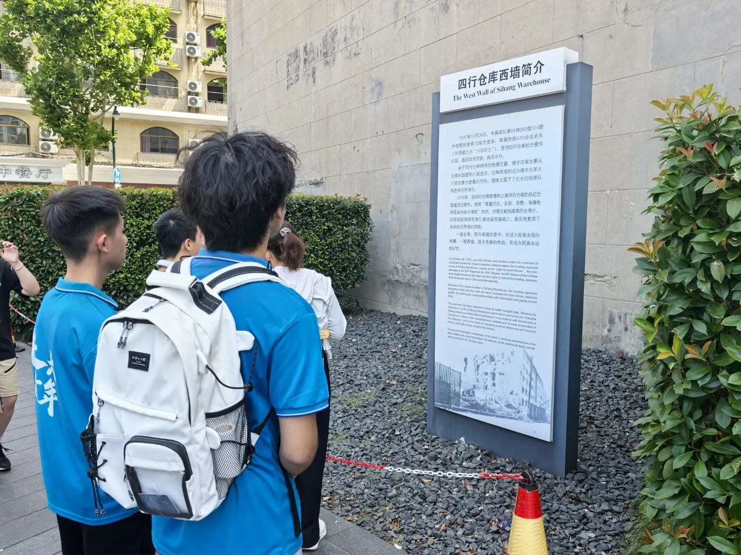 LW(xu)Lǡͨ(qing)·С(sh)`M(jn)ϺЂ}쿹(zhn)o(j)^