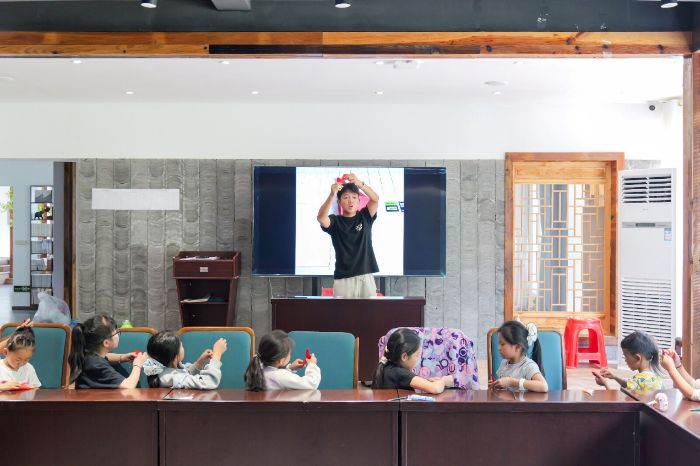 ּ ӳͯģL(zhng)tW(xu)Fݮ(ji)ҪǭqL(zhng)нĕ(sh)`(du)ڡǭL(zhng)n̼o(j)(sh)