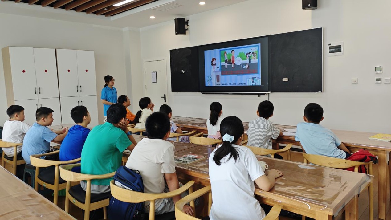 ɽ|ƼW(xu)ȿM(jn)^(q)ͯİȫ